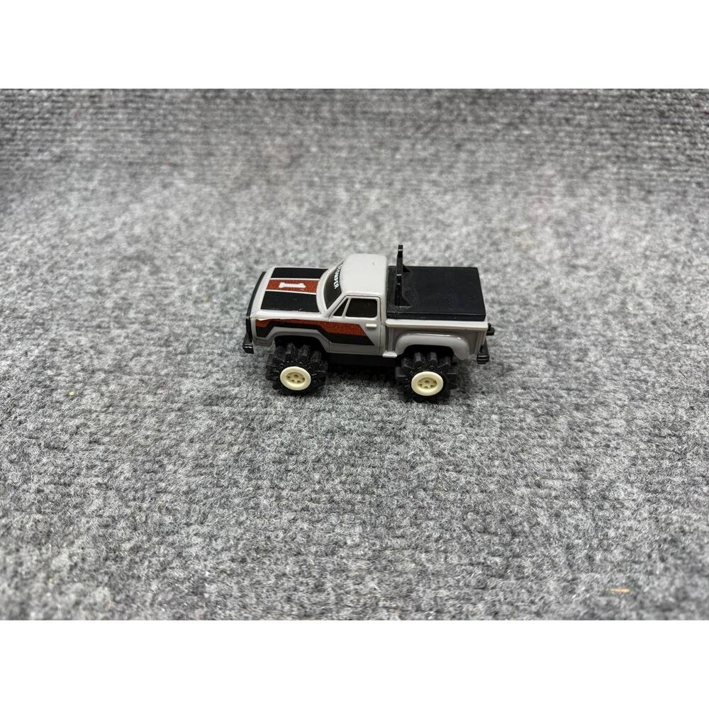 Vintage Stomper 4x4S Truck Schaper Taiwan Off Road Toy No Work - Picture 2 of 10
